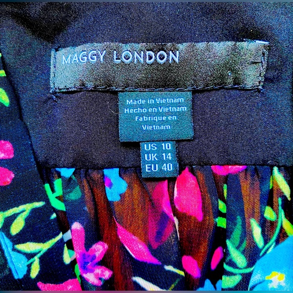 MAGGY LONDON FLORAL MAXI DRESS - Picture 6 of 6